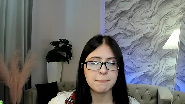 Kisa Blaze online show from April 7, 10:15 am