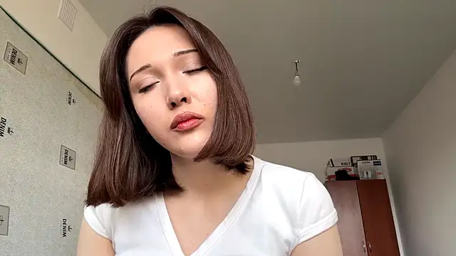 kiravings online show from March 22, 8:18 am