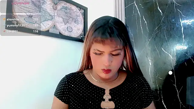 taylor  smith  online show from March 26, 11:16 am