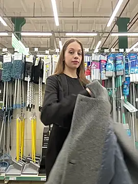 Olivia Jemison online show from April 4, 7:39 am