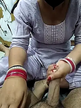 Sexy Seductive couple online show from April 8, 4:29 pm