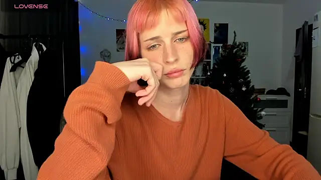 sweet peach    online show from April 14, 7:20 pm