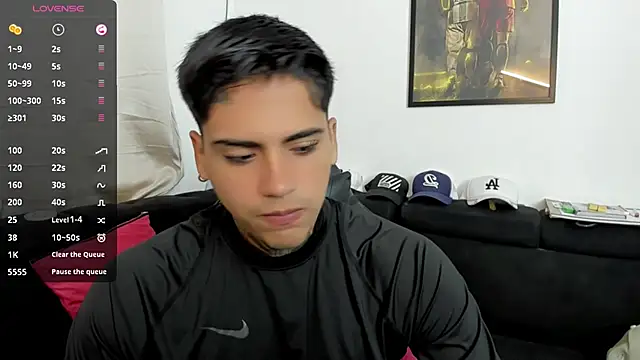 sweetlatinoboy online show from March 22, 12:08 pm