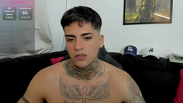 sweetlatinoboy online show from March 26, 11:21 pm