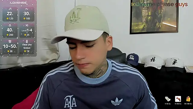 sweetlatinoboy online show from April 9, 10:09 am