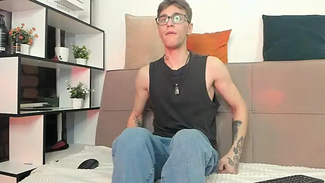 Shadow blink online show from April 14, 3:40 pm