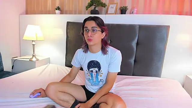 Keita Moon online show from April 13, 11:48 am