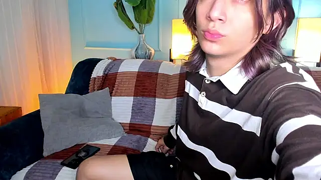 Keita Moon online show from April 15, 11:50 am