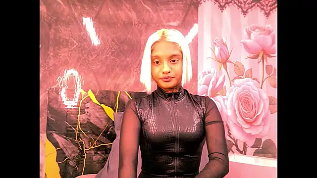 Snapshot of indian_barbie chatting on June 24, 9:58 pm indian barbie online show from June 24, 9:58 pm