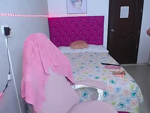 Pinkg Fox10 online show from April 11, 11:14 am