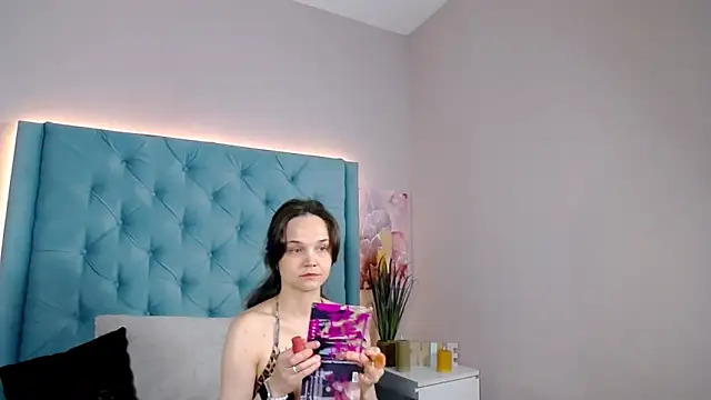 IowaSin online show from April 8, 1:00 pm