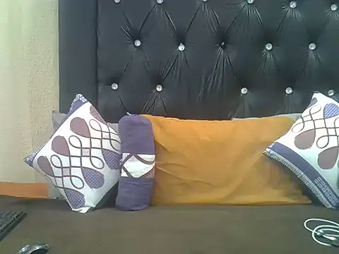 Blackberryxxx16 online show from April 12, 2:22 pm