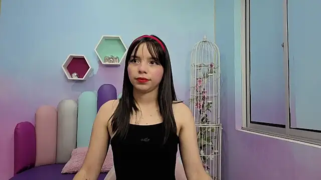 Isaa Skinny online show from May 26, 3:35 am