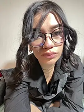 chloe evans0 online show from April 12, 3:44 am