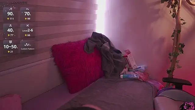 Megan Starling online show from April 13, 2:11 pm