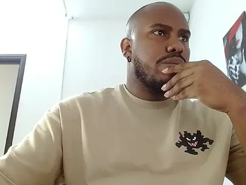 Alessandro Hamed online show from April 6, 2:29 pm