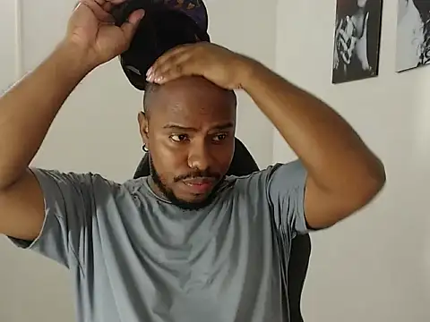 Alessandro Hamed online show from April 14, 1:39 pm