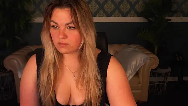 AlissyaGrayy online show from April 2, 5:27 am