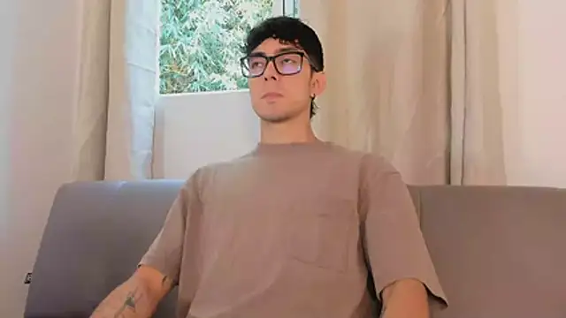 etham wolf1 online show from March 31, 5:02 pm