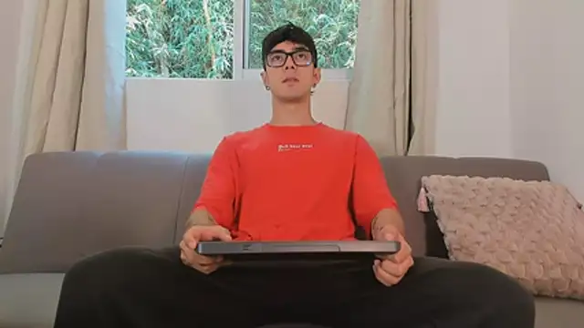 etham wolf1 online show from April 2, 4:59 pm