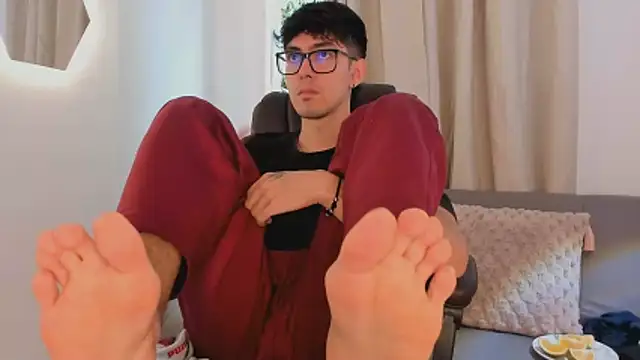 etham wolf1 online show from April 16, 4:52 pm