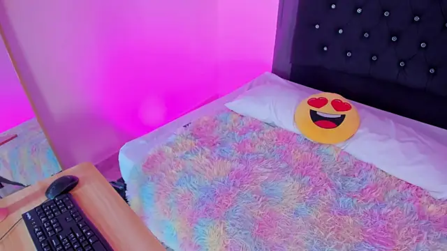 ChloeSterling online show from April 17, 8:01 pm