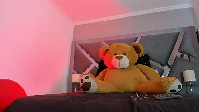 AuroraWishes online show from April 4, 7:22 pm