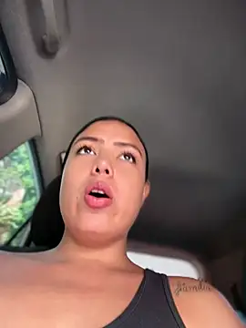 LauTul online show from April 7, 2:06 pm