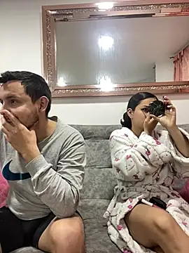 leoylia online show from March 31, 4:02 am