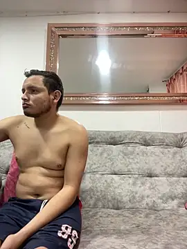 leoylia online show from April 10, 3:45 am