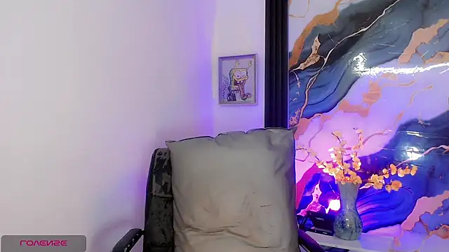 Valeria Del Val online show from April 9, 3:17 am