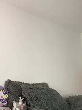 Maddy 4x online show from April 1, 9:23 pm