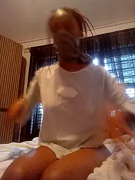 Staceee online show from April 21, 5:36 am