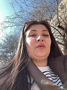 Taya lips online show from March 26, 7:14 am