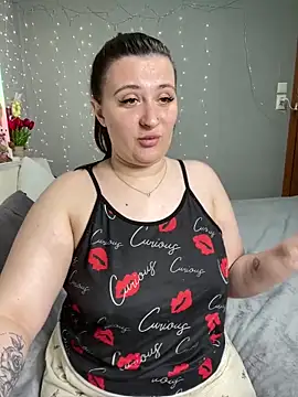 Taya lips online show from March 29, 6:52 pm