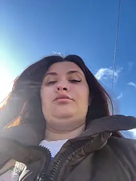 Taya lips online show from April 7, 5:52 am