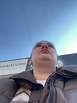 Taya lips online show from April 13, 6:30 am