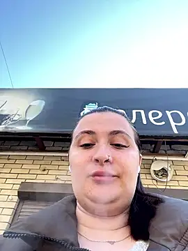 Taya lips online show from April 16, 6:25 am