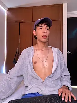 Milo Gunnar online show from March 25, 8:26 pm