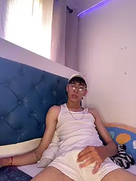 Milo Gunnar online show from April 15, 7:43 pm