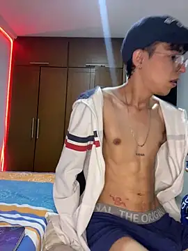 Milo Gunnar online show from April 18, 11:38 pm