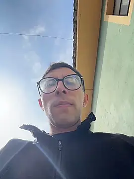 LeonBlazze online show from April 13, 1:38 pm