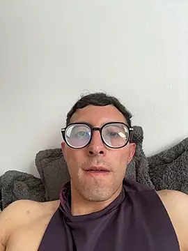 LeonBlazze online show from April 15, 7:58 pm