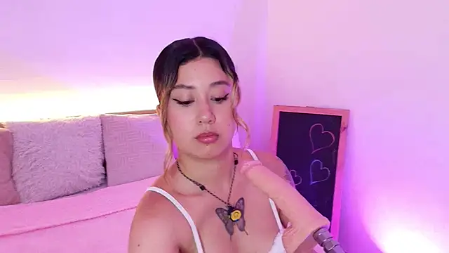 Amber Palmer online show from March 29, 8:09 pm