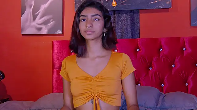 Snapshot of Hottie_Veronica chatting on April 19, 6:10 pm Hottie Veronica online show from April 19, 6:10 pm