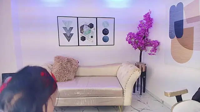 Kitty  meow online show from April 14, 12:44 pm