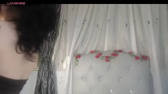 Snapshot of Victoria_Founta1 chatting on June 2, 9:17 pm Victoria Founta1 online show from June 2, 9:17 pm