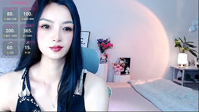 Evelyn-007 online show from April 16, 6:41 pm