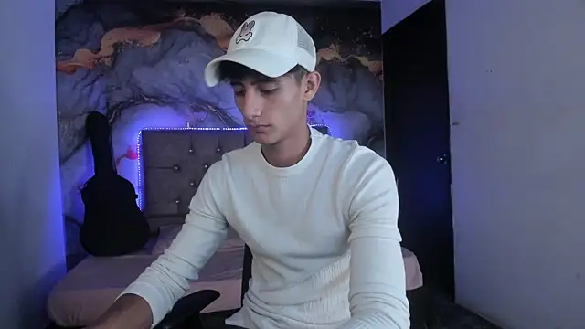 MaxiimoRomano  online show from April 15, 12:56 pm