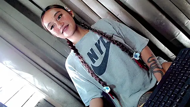 Jessicasfantasy online show from March 26, 1:55 am